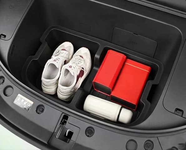 Xevaban.com ở 214 Giải Ph&oacute;ng l&agrave; đơn vị chuy&ecirc;n cung cấp đồ chơi Geely EX2, phụ kiện Geely EX2, cốp trước Geely EX2, độ cốp trước Geely EX2, hộp đựng đồ cốp trước Geely EX2, Hộp đựng đồ cốp trước EX2, cốp trước, cốp trước EX2, hộp đồ Geely EX2, hộp đồ EX2